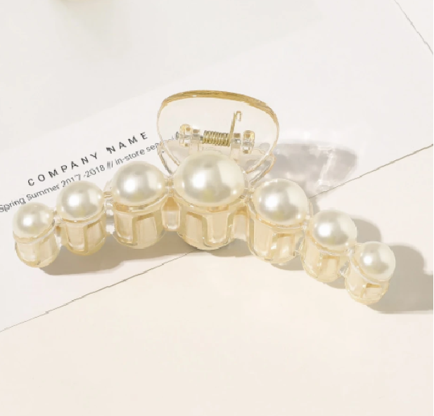 The Pearl Hair Clip - Five Pearls